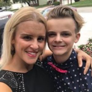 Meet your Posher, Clara